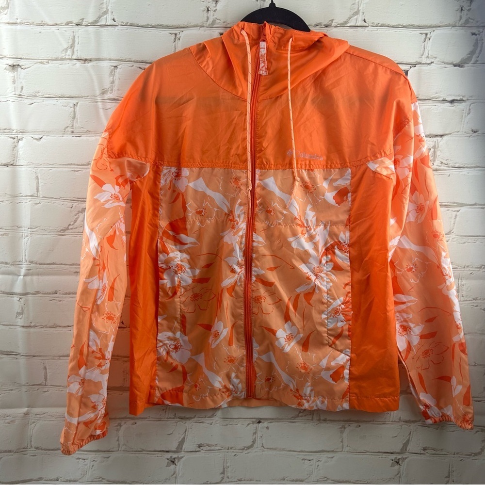 Columbia hooded wind breaker